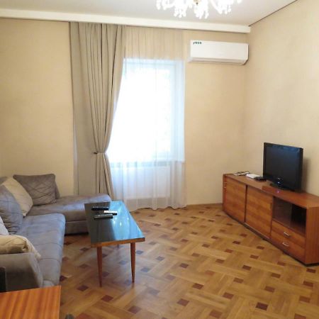 Three Rooms Apartment Tbilisi Eksteriør billede