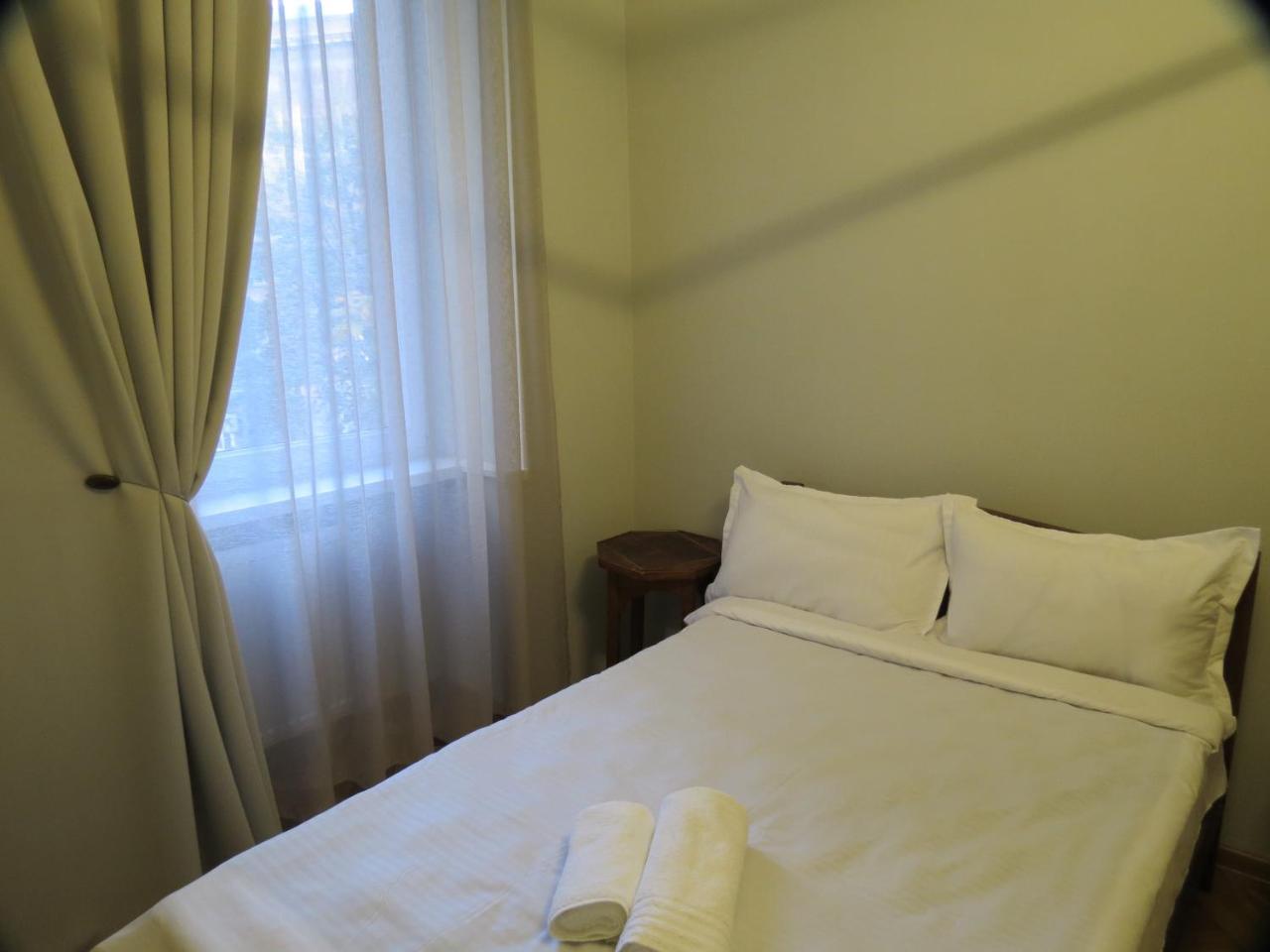 Three Rooms Apartment Tbilisi Eksteriør billede