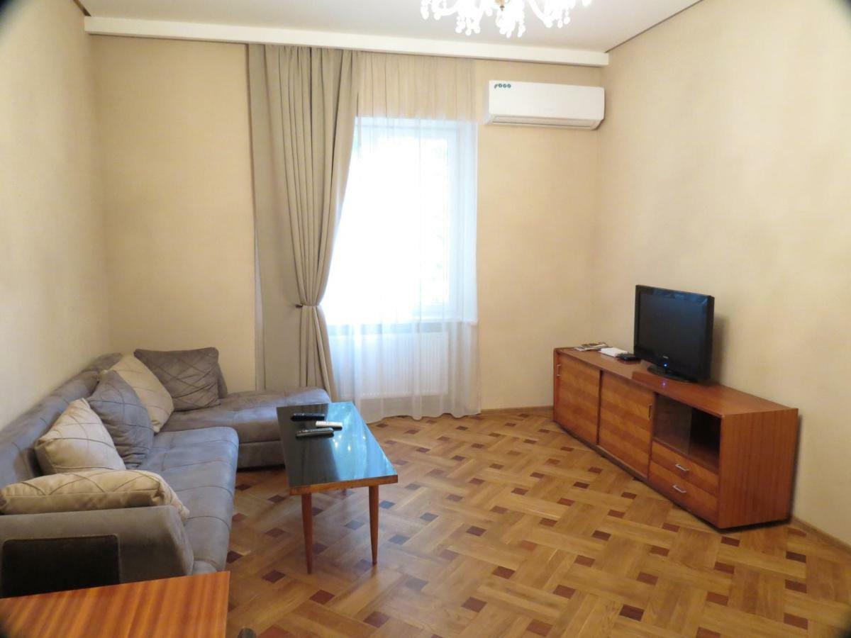 Three Rooms Apartment Tbilisi Eksteriør billede